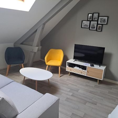 Suite Du Crypto - Vue Imprenable Sur La Place Du Forum Reims Exteriör bild