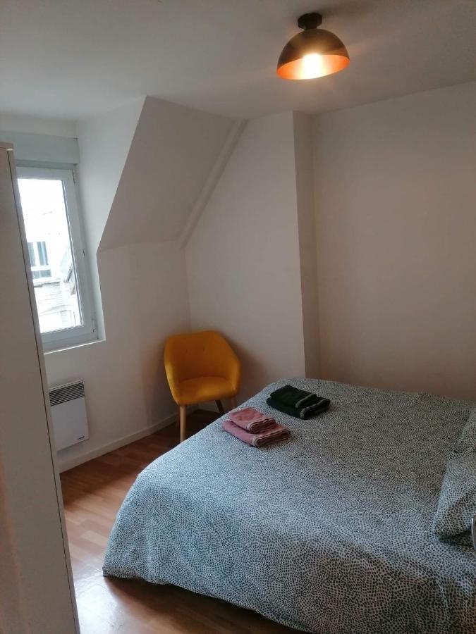 Suite Du Crypto - Vue Imprenable Sur La Place Du Forum Reims Exteriör bild